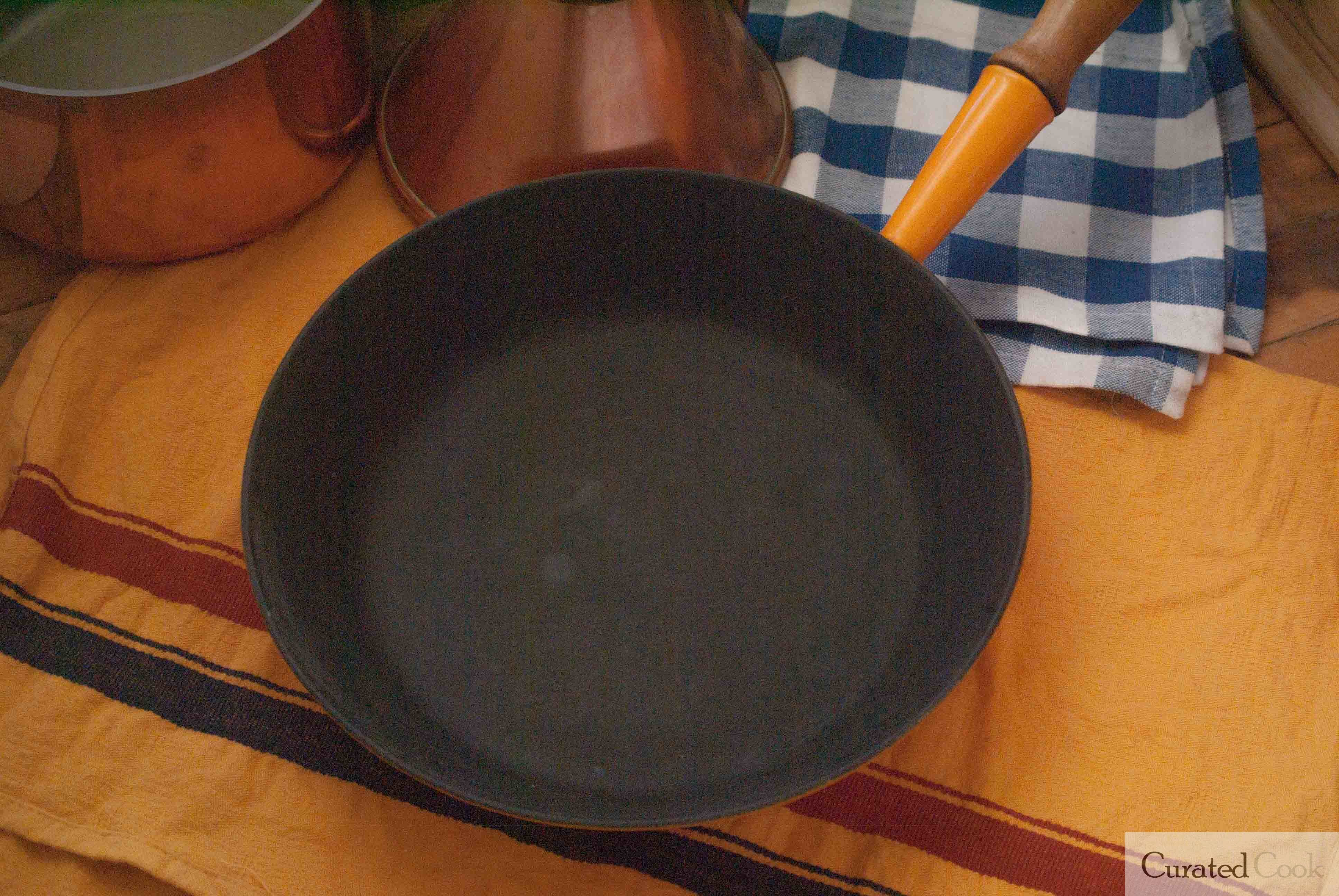 Le Creuset Vintage Skillet shape