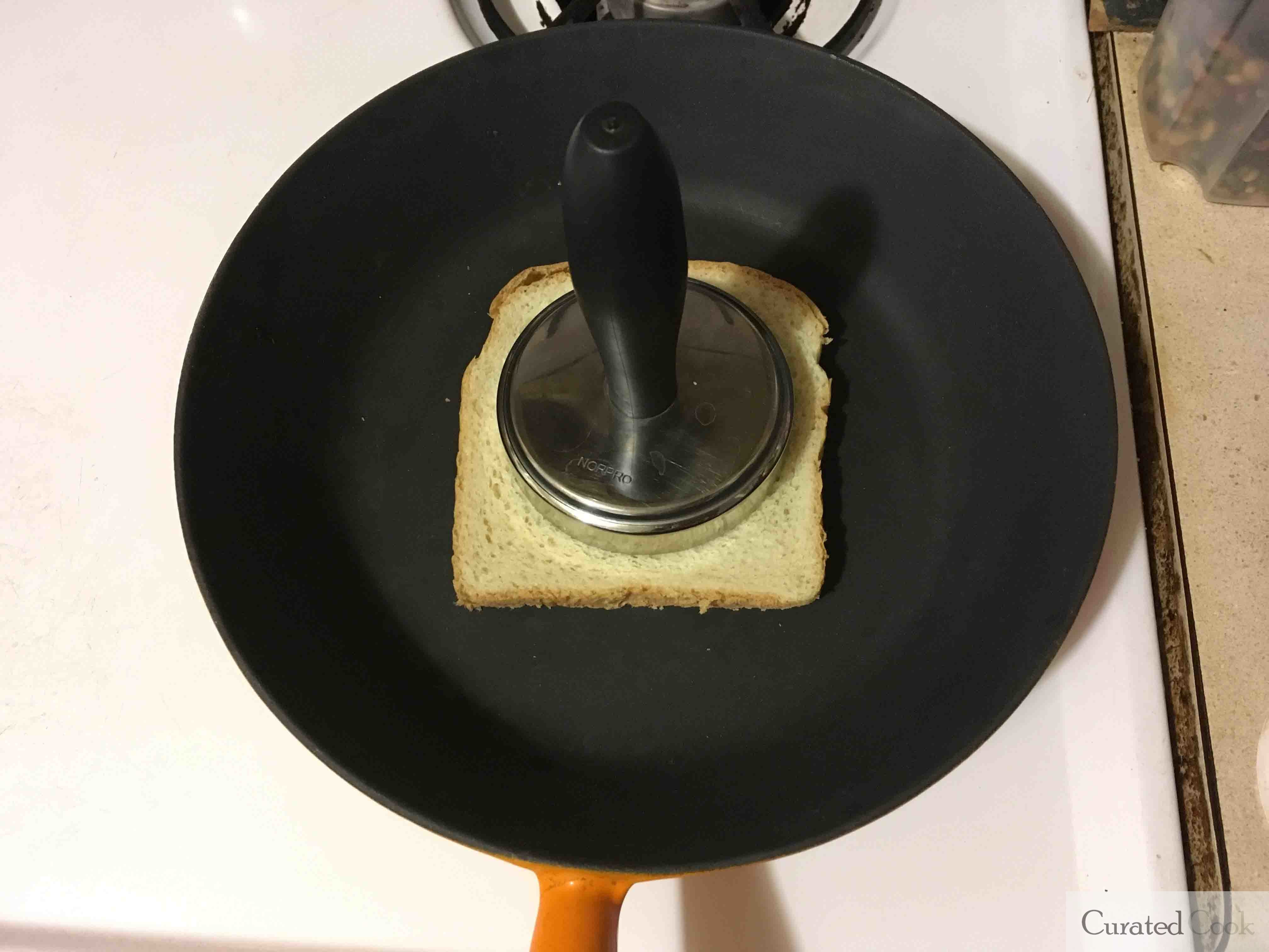 Vintage Le Creuset Skillet Toast Test
