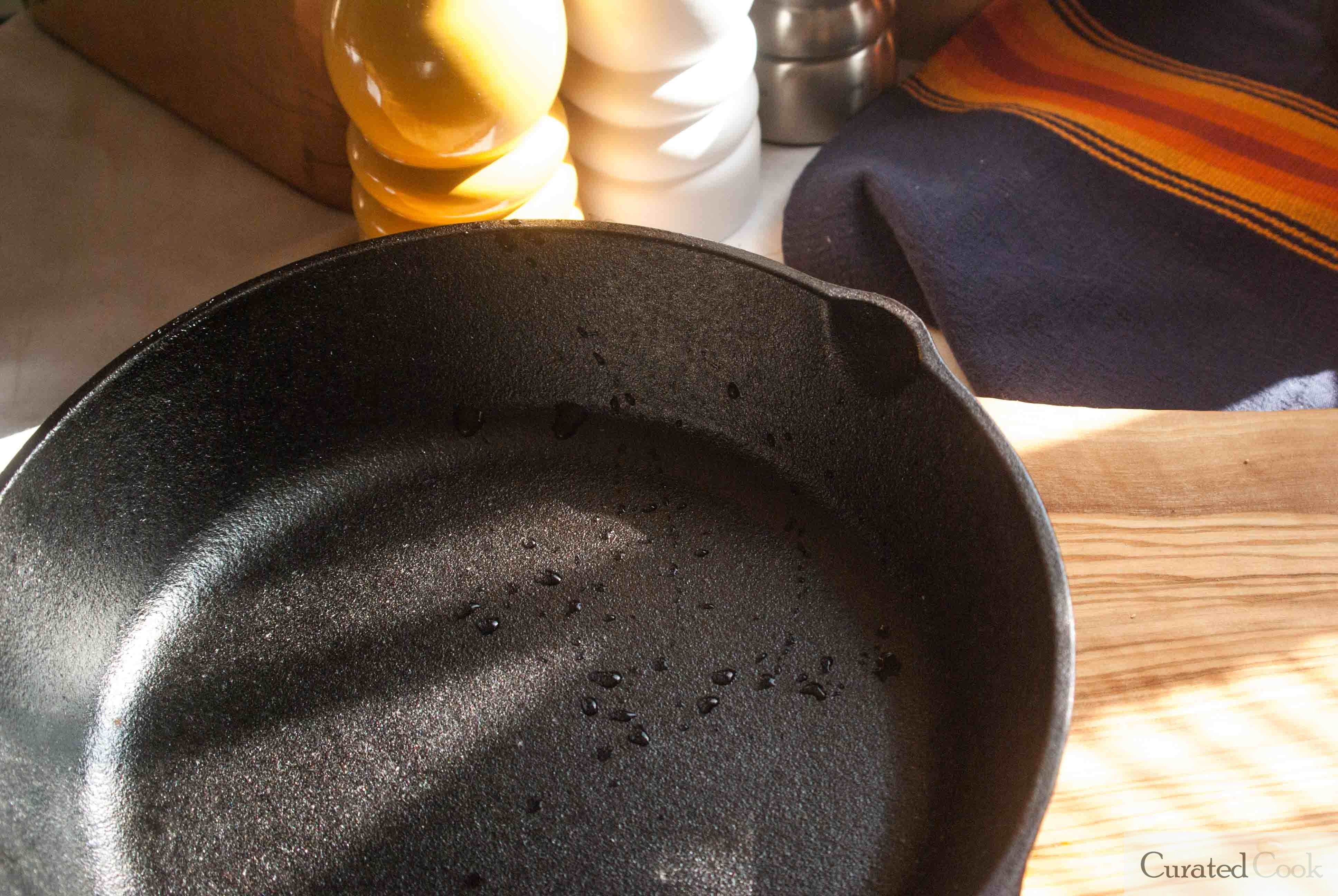 Lodge Cast Iron Skillet Pouring Lip