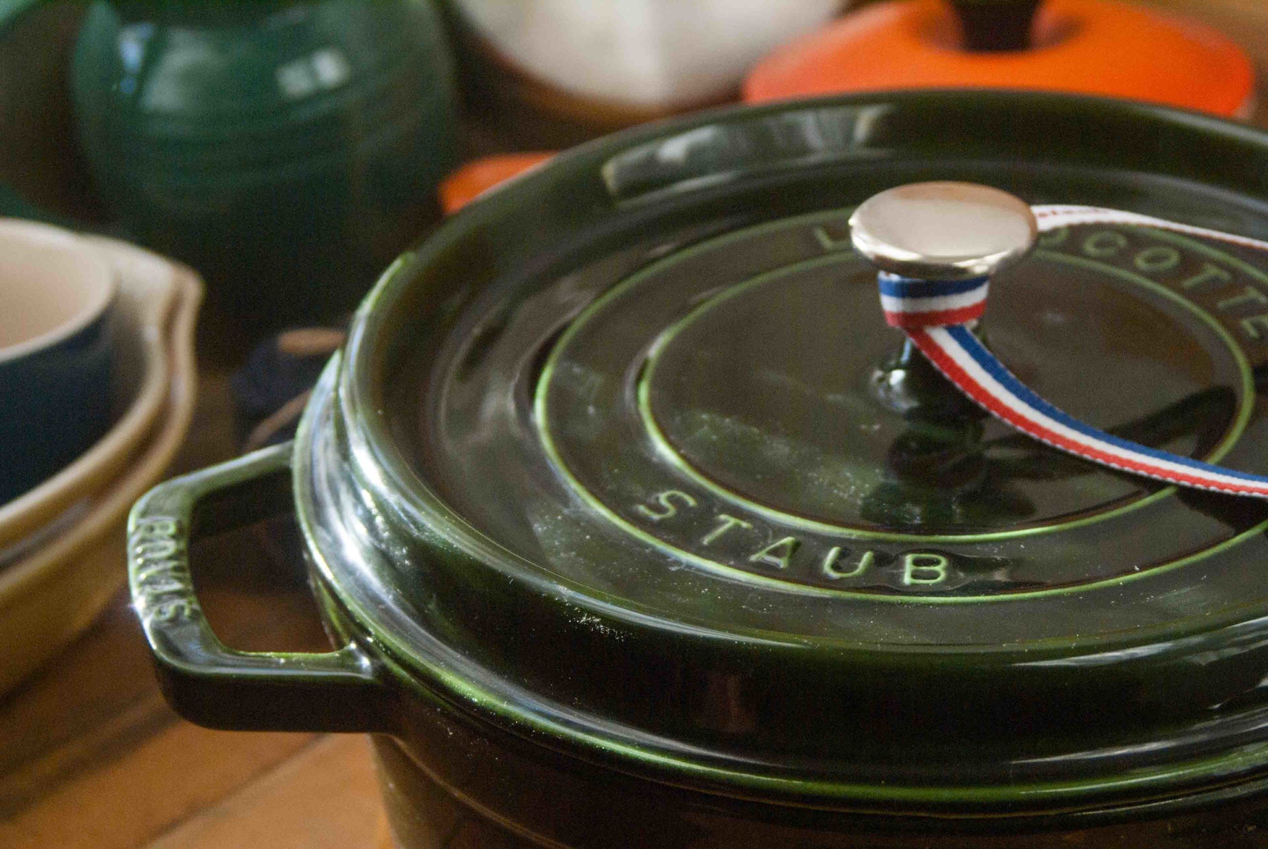 Staub Olive Color