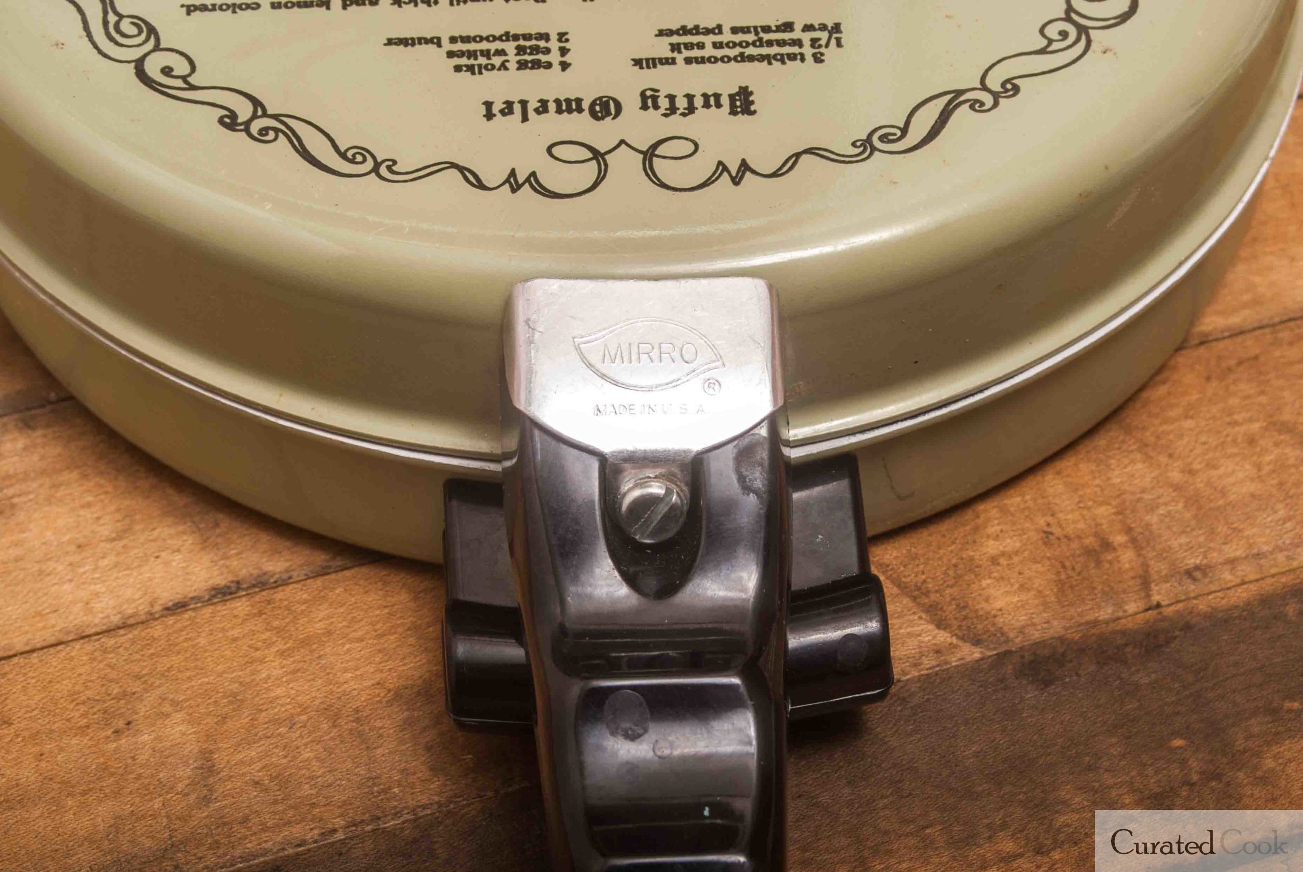 Mirro French Omelette Pan Handle Logo